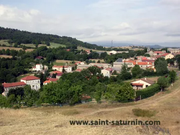 Le village d'Olloix, départ de la promenade