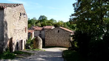 Maisons de pierre du village de Randol