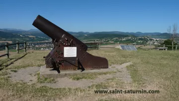 La Vierge de Monton dominant le puy