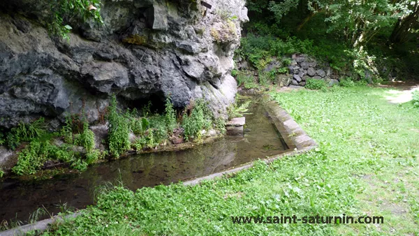 Bassin du lavoir de la Freydière