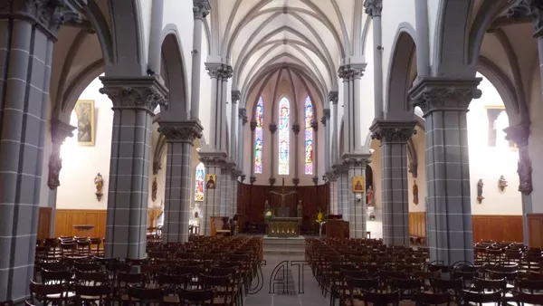 Intérieur de l'église de Saint-Amant-Tallende
