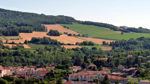 Vue sur le domaine du Marand, Saint-Amant-Tallende