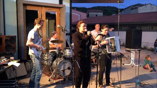 Le public de la Fête de la Musique à Saint-Saturnin
