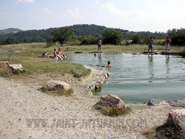 Le Grand Saladis, source minérale gazeuse aux Martres-de-Veyre