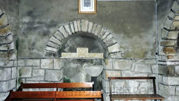 L'église d'Opme en arkose