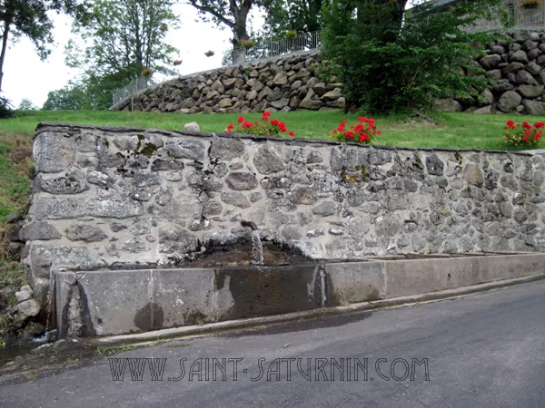 Saint-Victor-la-Rivière, entre Sancy et pays des Couzes