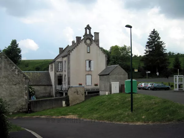 Le village de Saint-Victor-la-Rivière