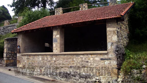 Le lavoir extérieur de Chadrat