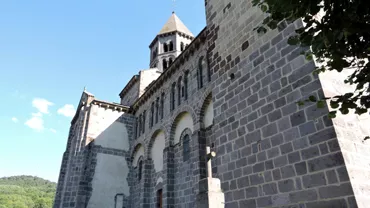 Chapiteau historié de l'église de Saint-Nectaire
