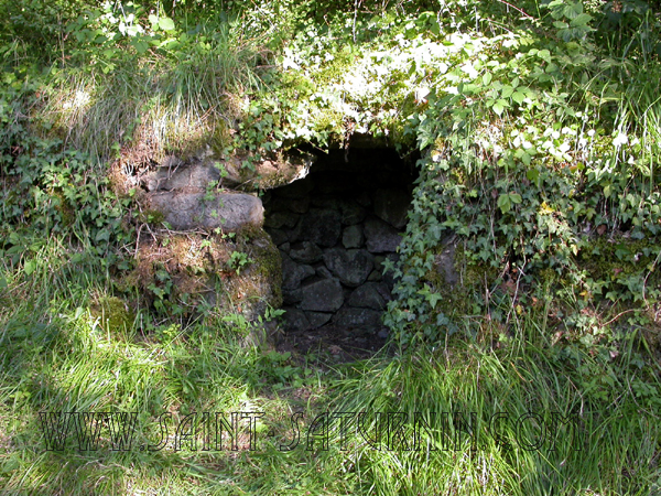 Voûte par encorbellement d'une cabane en pierre sèche