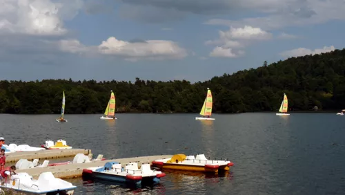 Le lac d'Aydat, plus grand lac naturel d'Auvergne