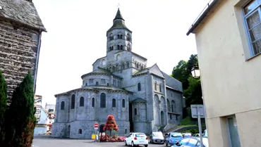 Le chœur de la basilique Notre-Dame d'Orcival
