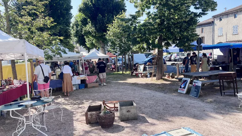 Curiosités à dénicher à la brocante