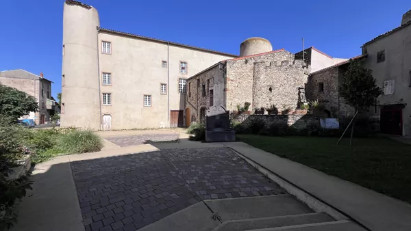 Ruelle du vieux Plauzat