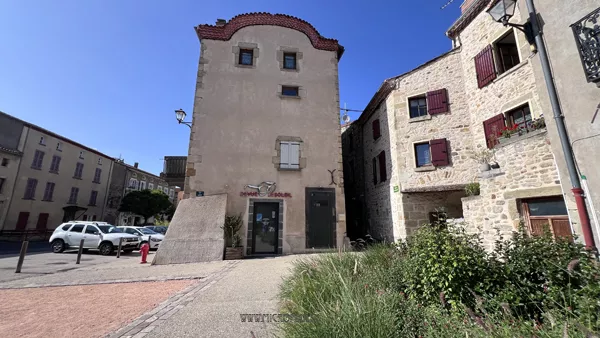 Patrimoine bâti de Plauzat