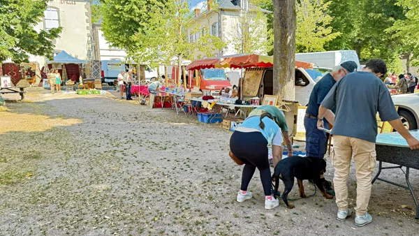 Ambiance de la foire à la brocante