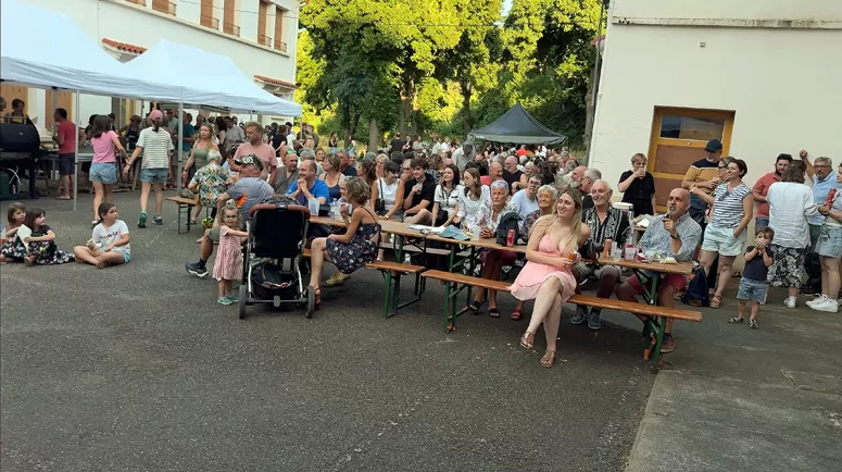 Spectateurs de la Fête de la Musique 2025