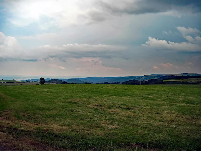 Chemin de randonnée au départ du Breuil