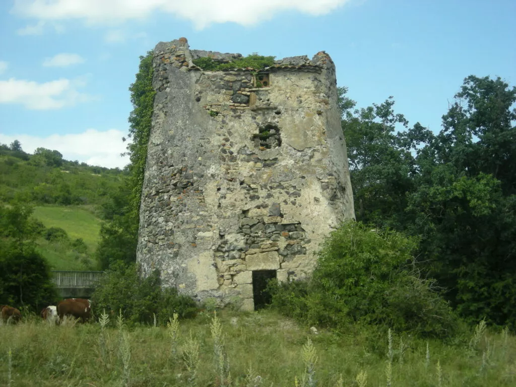 Le pigeonnier de la D28