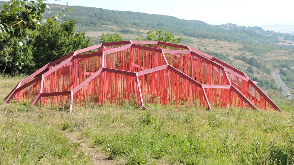 Muret de pierre sèche le long du sentier de Montépo